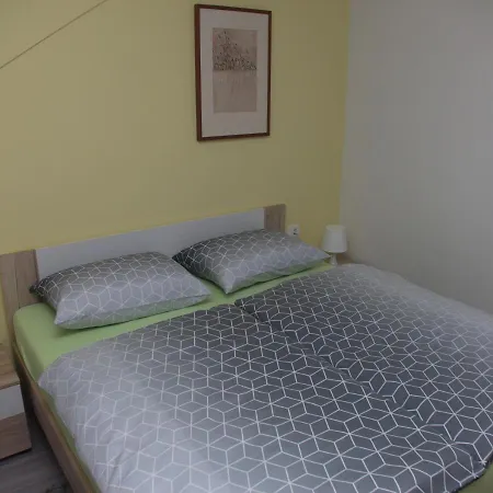 Apartmaji Anita Apartmán *