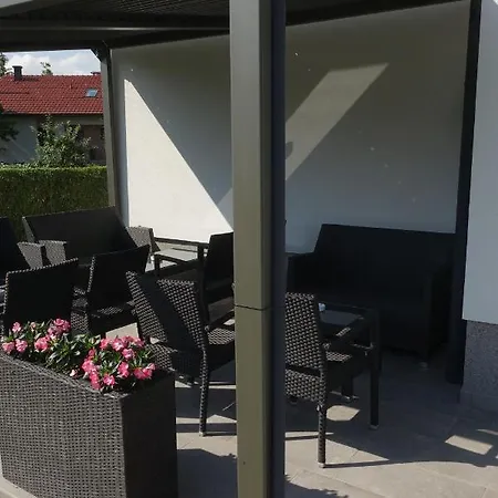 Apartmaji Anita * Begunje pri Cerknici