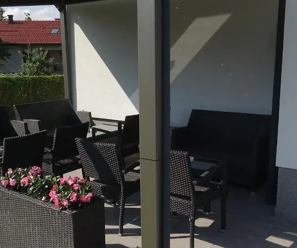 Apartmaji Anita * Begunje pri Cerknici